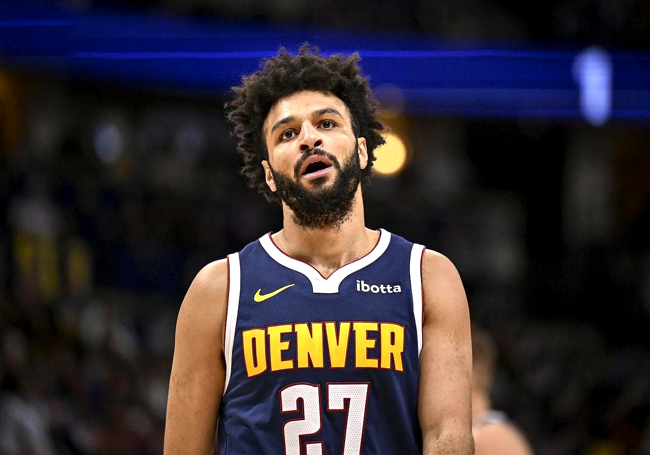 包含穆雷连续十五场比赛得分超过大比分获胜，塞尔维亚队不断突破！全场沸腾不已的词条